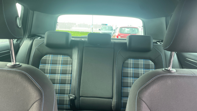 Volkswagen Golf 1.4 TSI GTE Advance 5dr DSG Hatchback